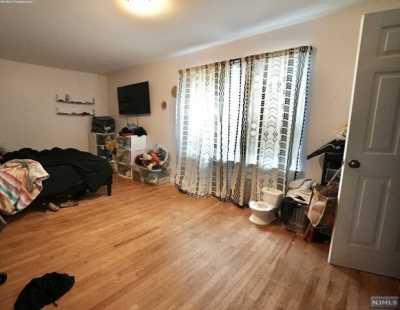 Home For Sale in Newark, New Jersey