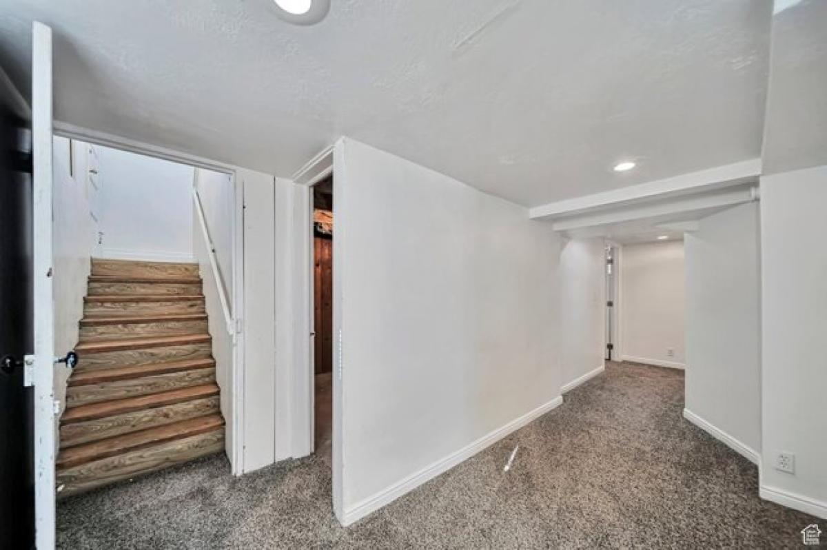 Picture of Home For Sale in Murray, Utah, United States