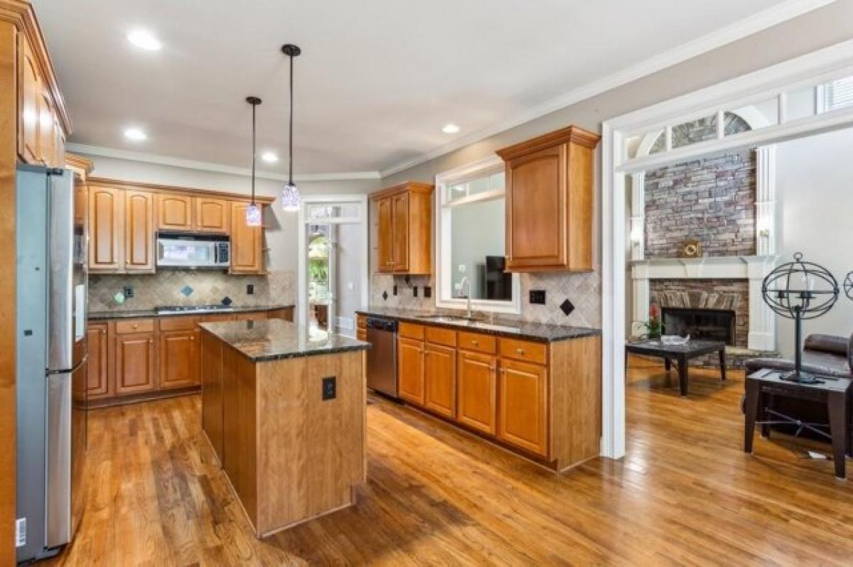 Picture of Home For Sale in Acworth, Georgia, United States