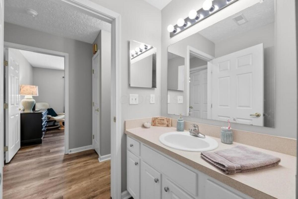 Picture of Home For Sale in Blacklick, Ohio, United States