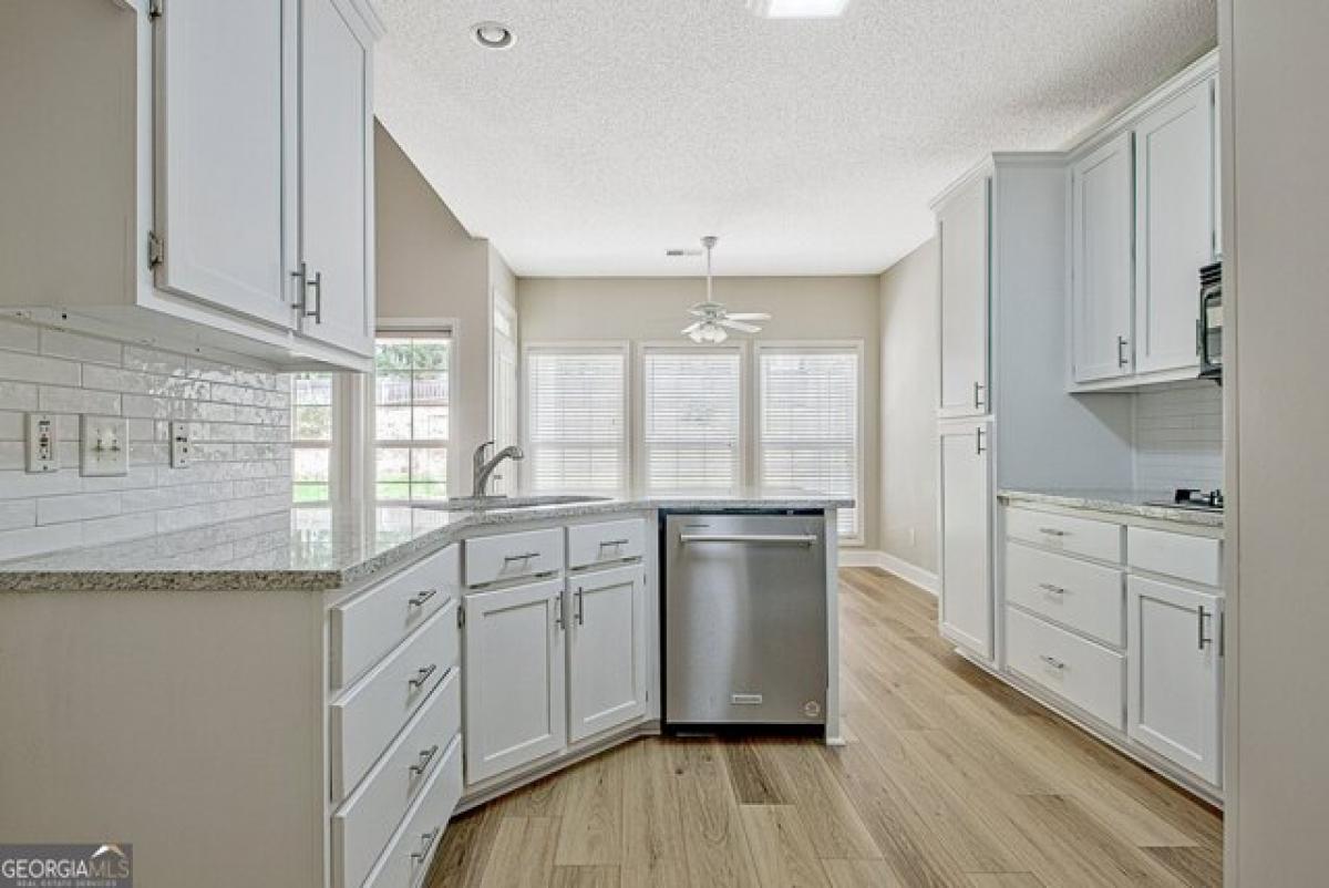 Picture of Home For Sale in Newnan, Georgia, United States