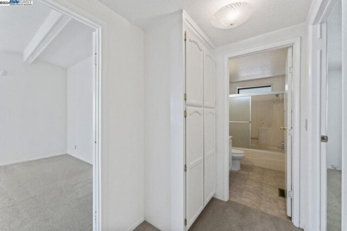 Picture of Home For Sale in Sunnyvale, California, United States