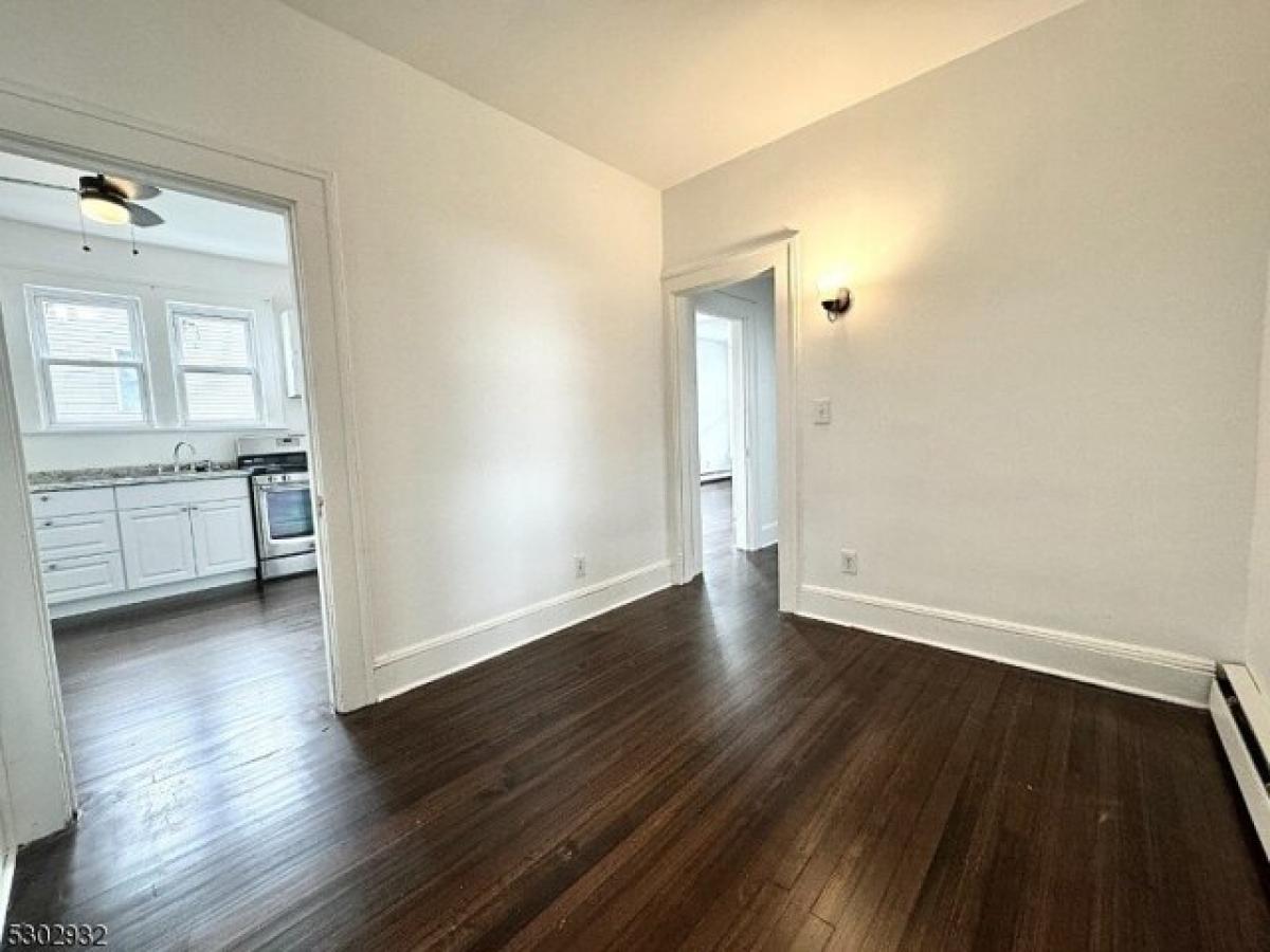 Picture of Home For Sale in Paterson, New Jersey, United States