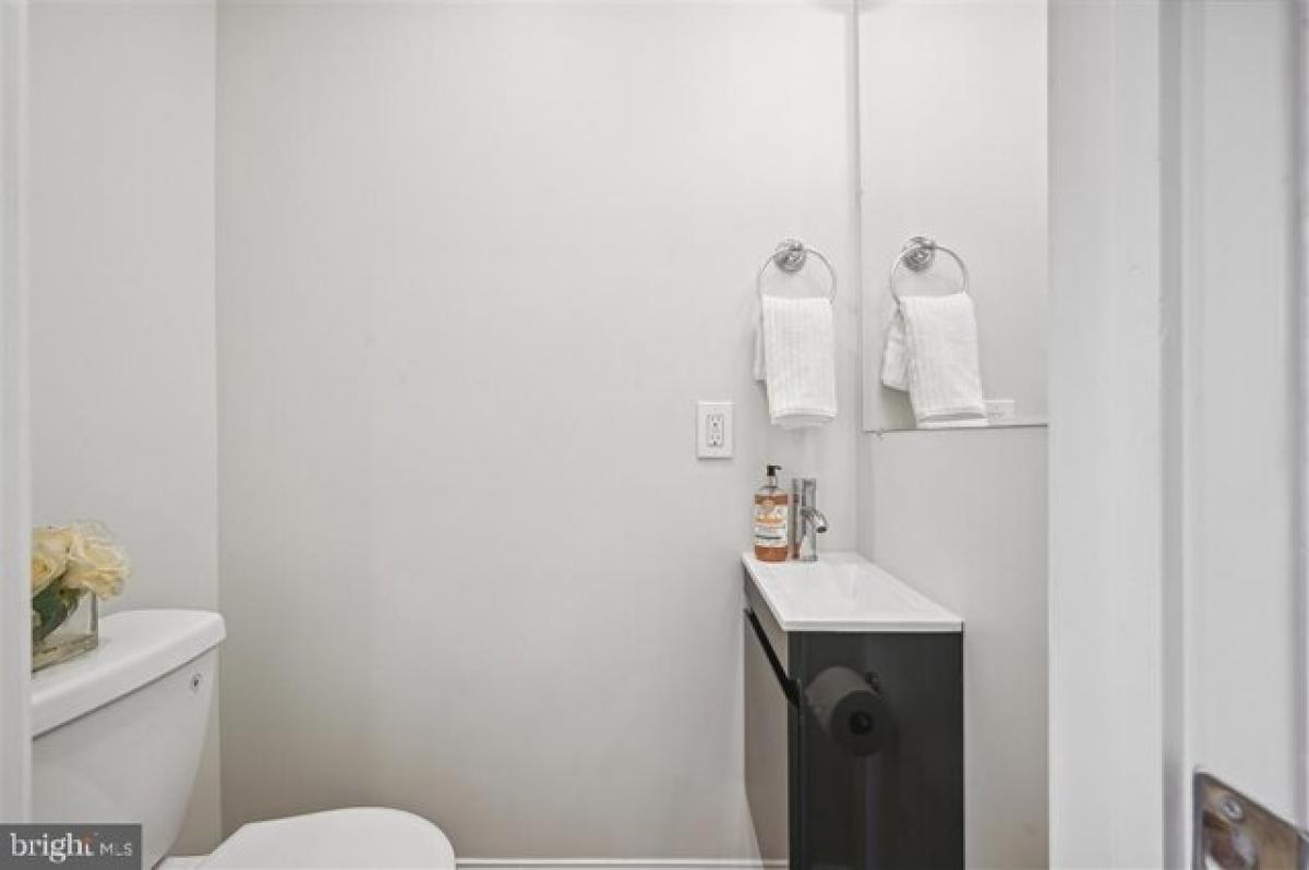 Picture of Home For Sale in Washington, District of Columbia, United States