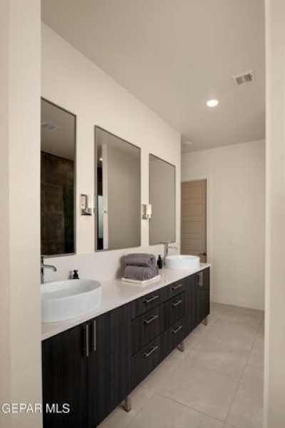 Home For Sale in Horizon City, Texas