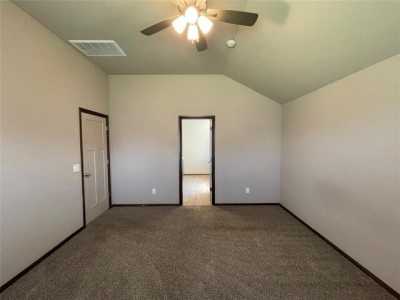 Home For Sale in Yukon, Oklahoma