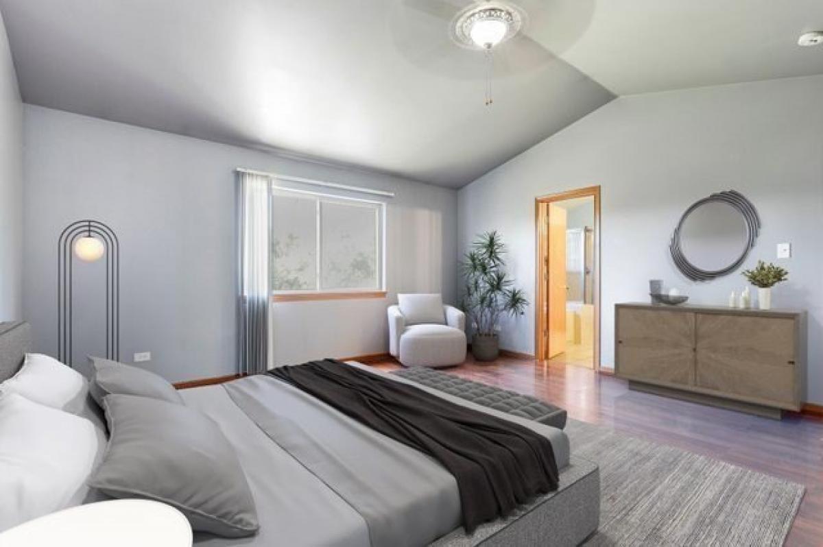 Picture of Home For Sale in Joliet, Illinois, United States