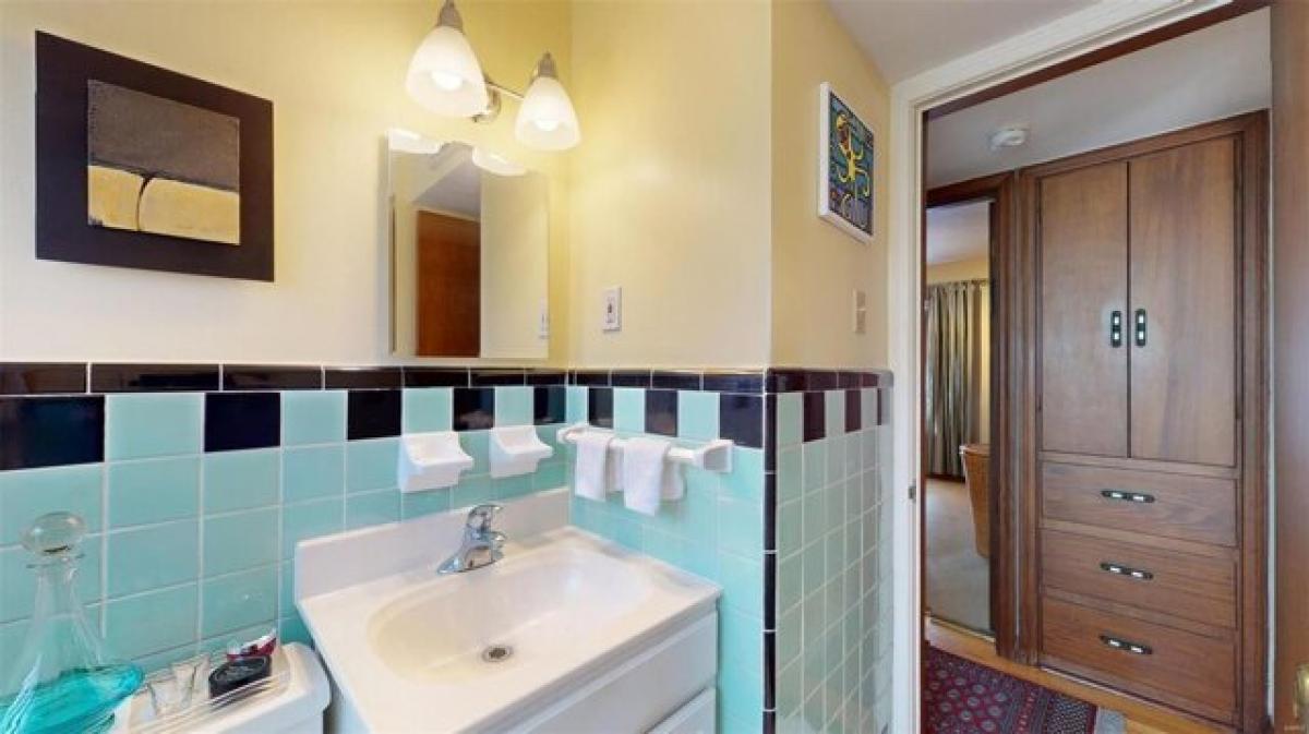 Picture of Home For Sale in Saint Louis, Missouri, United States