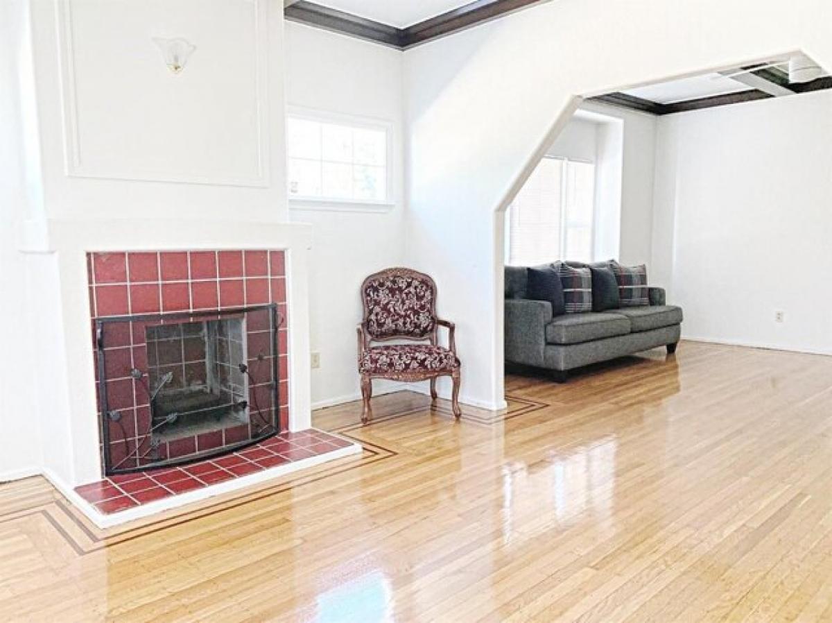 Picture of Home For Sale in Oakland, California, United States