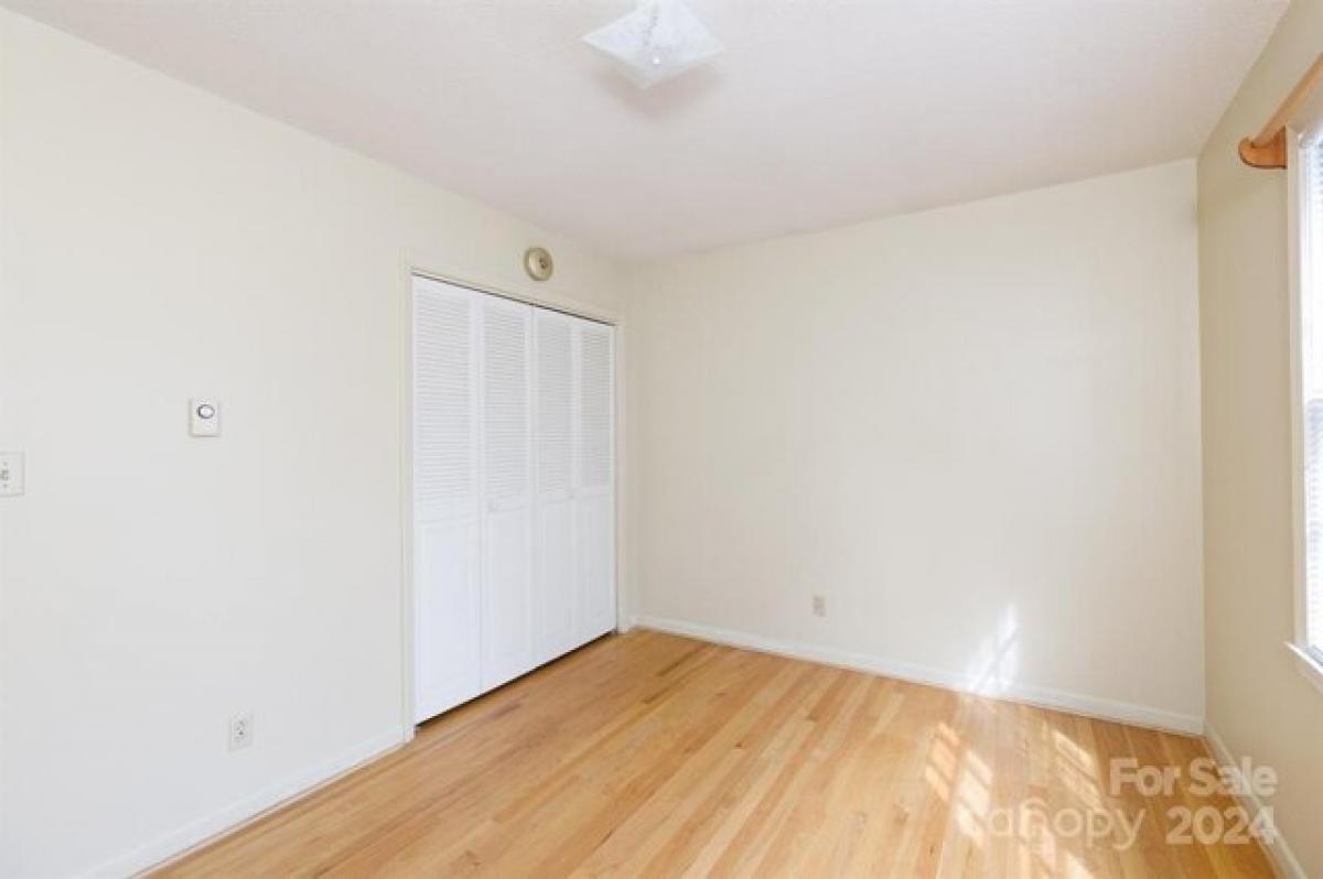 Picture of Home For Sale in York, South Carolina, United States