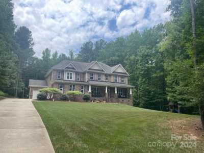 Home For Sale in Troutman, North Carolina