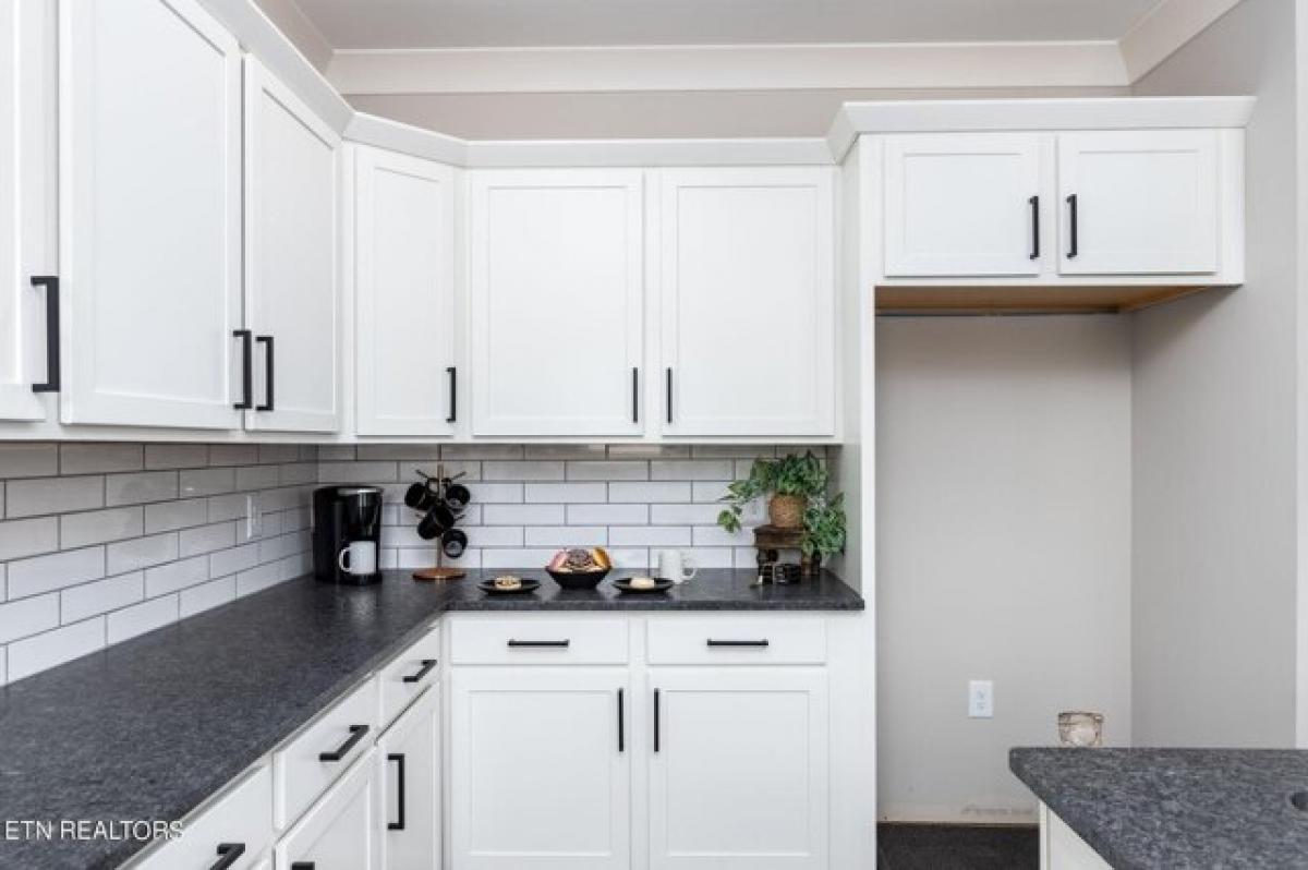 Picture of Home For Sale in Knoxville, Tennessee, United States