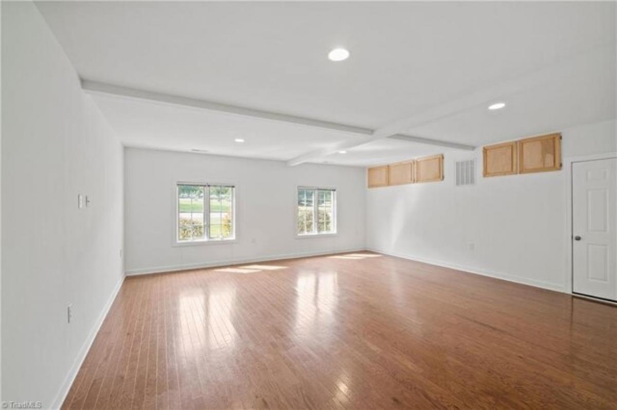 Picture of Home For Sale in Whitsett, North Carolina, United States