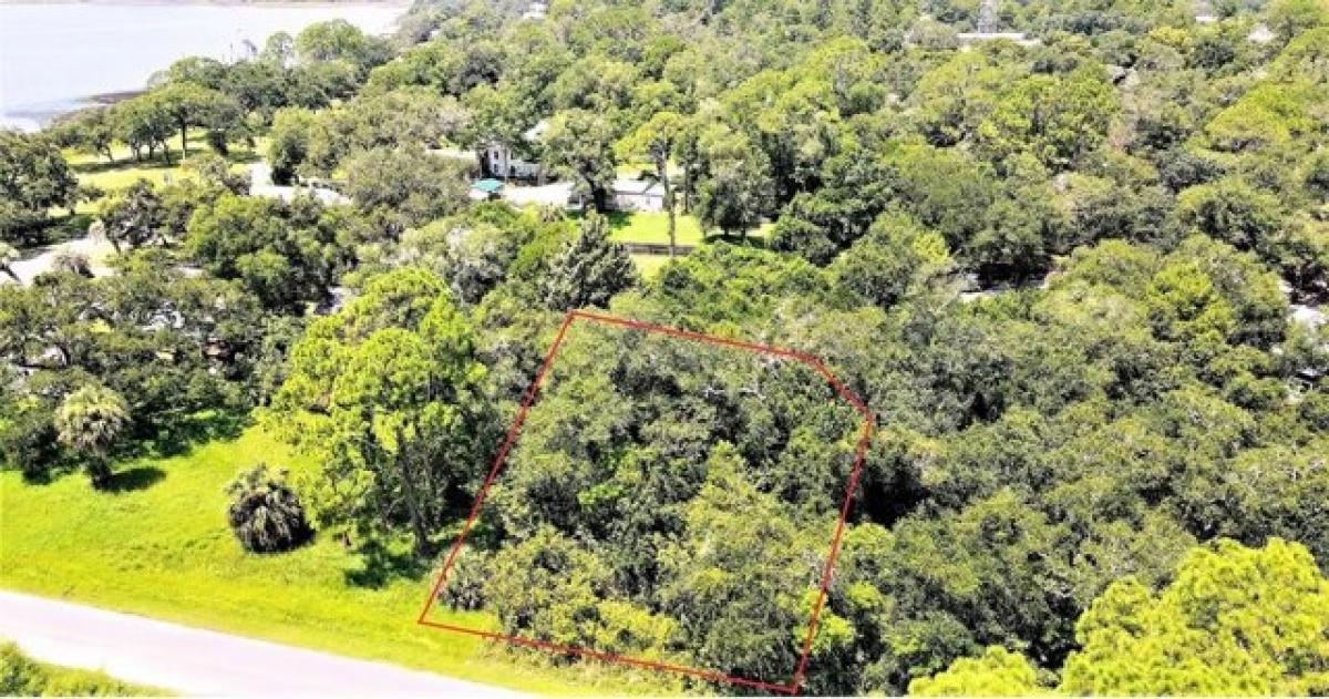 Picture of Residential Land For Sale in Carrabelle, Florida, United States