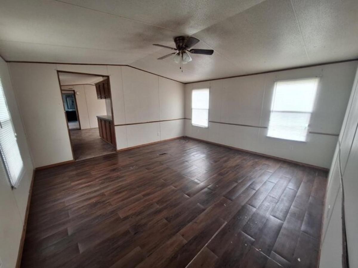 Picture of Home For Sale in Hinesville, Georgia, United States