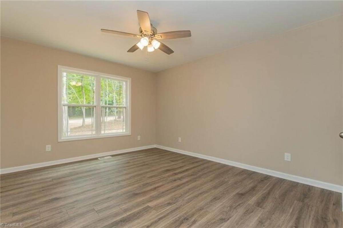 Picture of Home For Sale in Lexington, North Carolina, United States