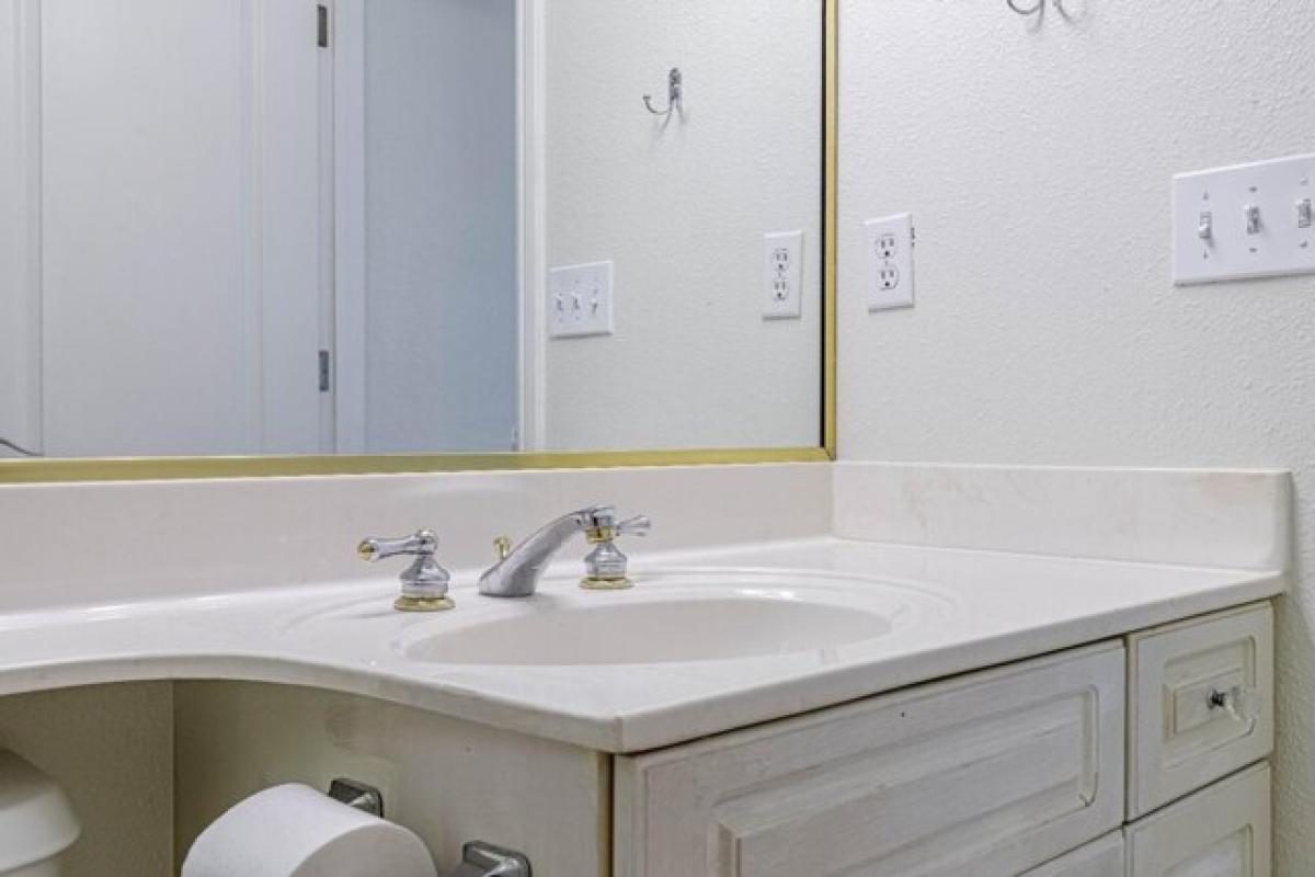 Picture of Home For Sale in Modesto, California, United States