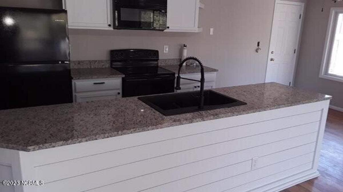 Picture of Home For Sale in Sunset Beach, North Carolina, United States