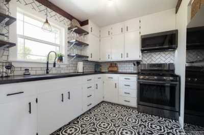 Home For Sale in Fredericksburg, Texas