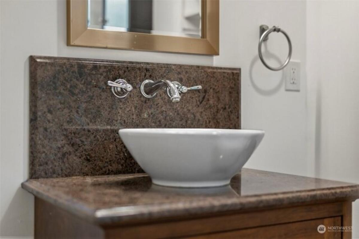 Picture of Home For Sale in Gig Harbor, Washington, United States