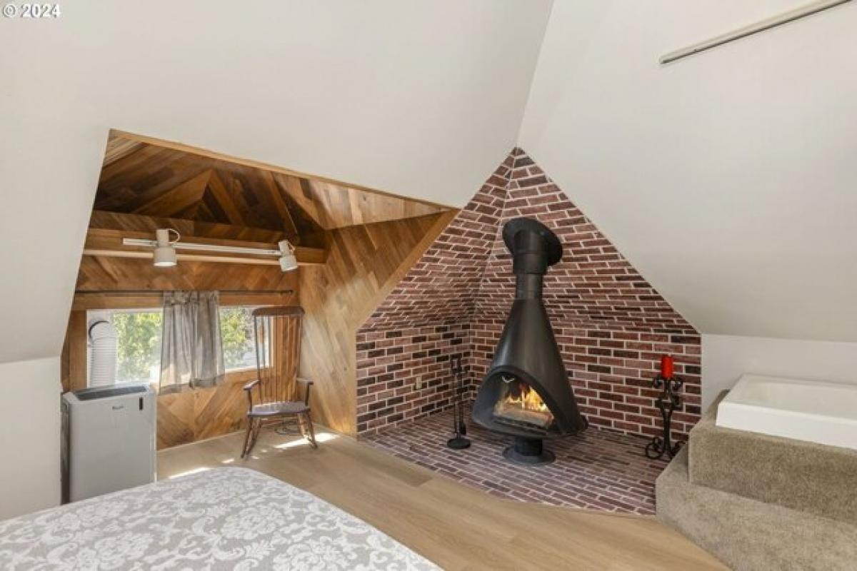 Picture of Home For Sale in Portland, Oregon, United States