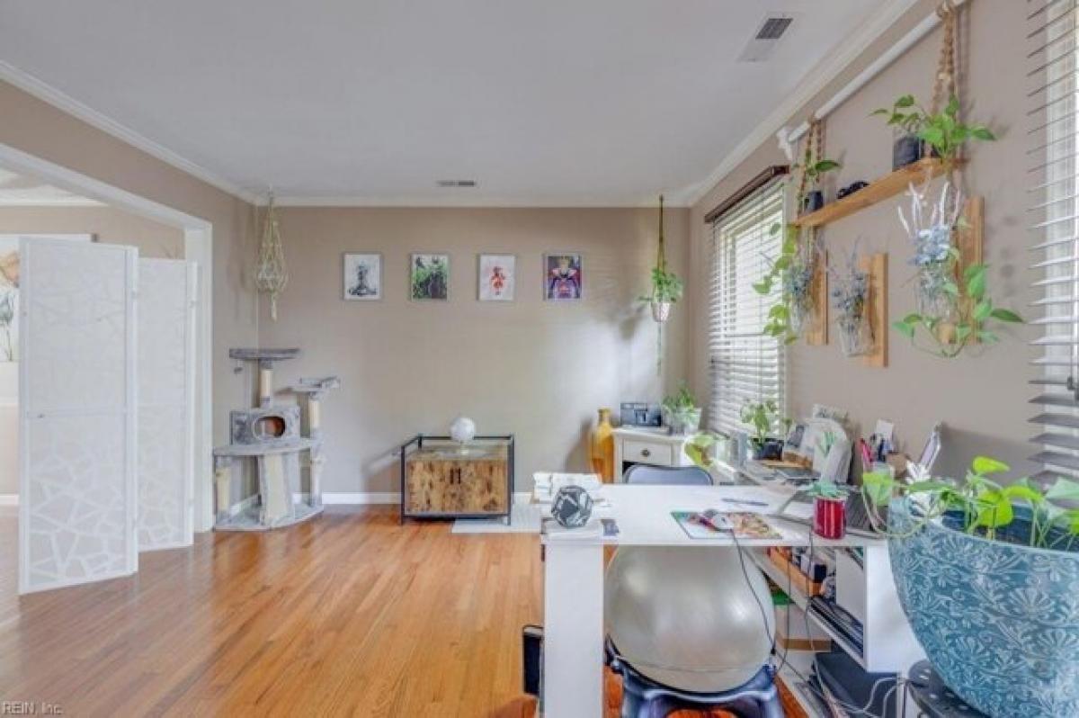 Picture of Home For Sale in Virginia Beach, Virginia, United States