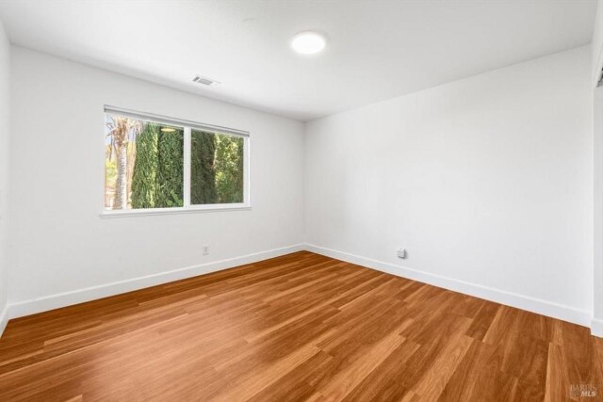 Picture of Home For Sale in Vacaville, California, United States