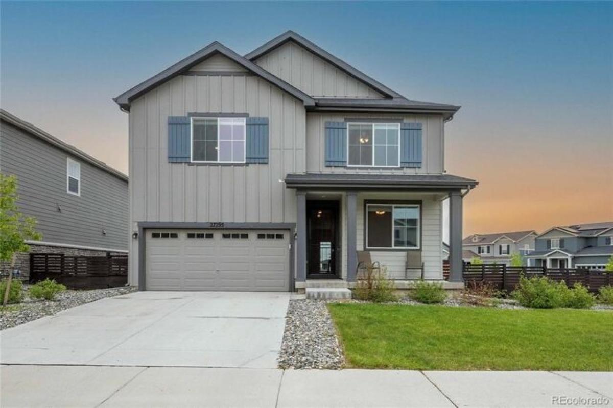 Picture of Home For Sale in Aurora, Colorado, United States