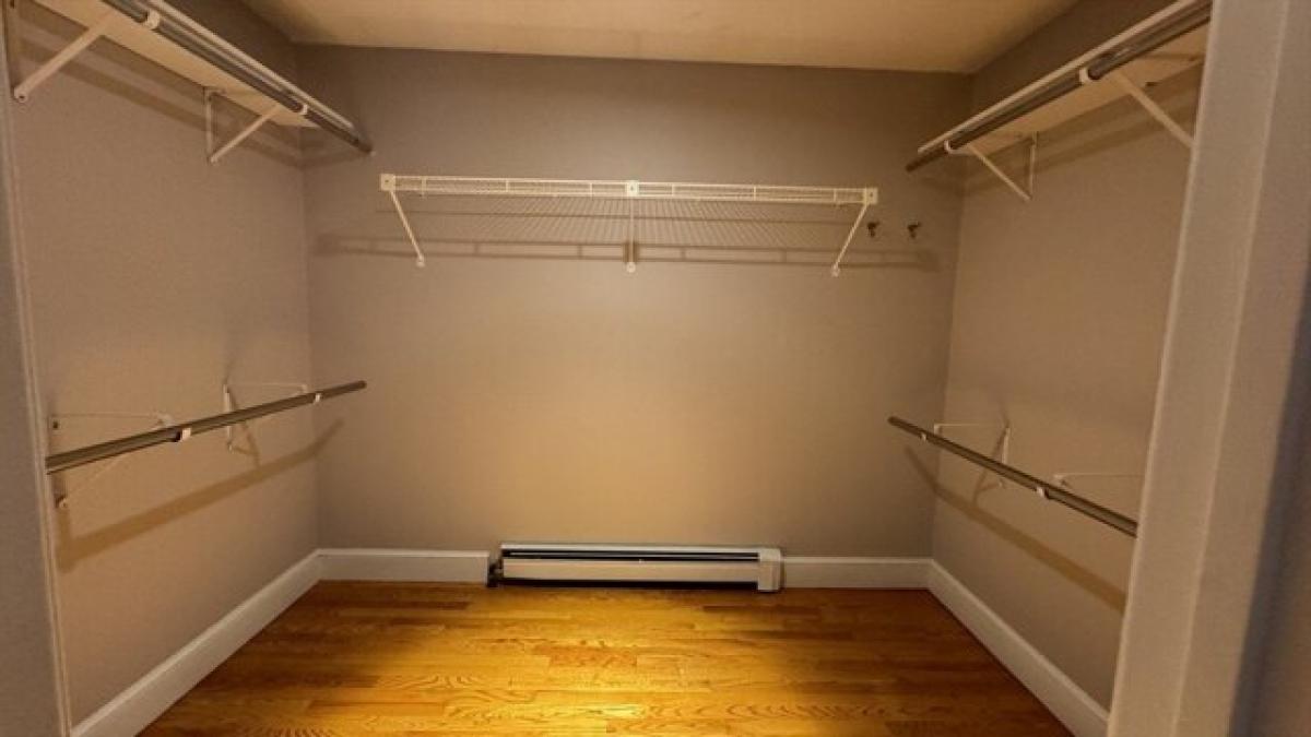 Picture of Home For Sale in Hingham, Massachusetts, United States