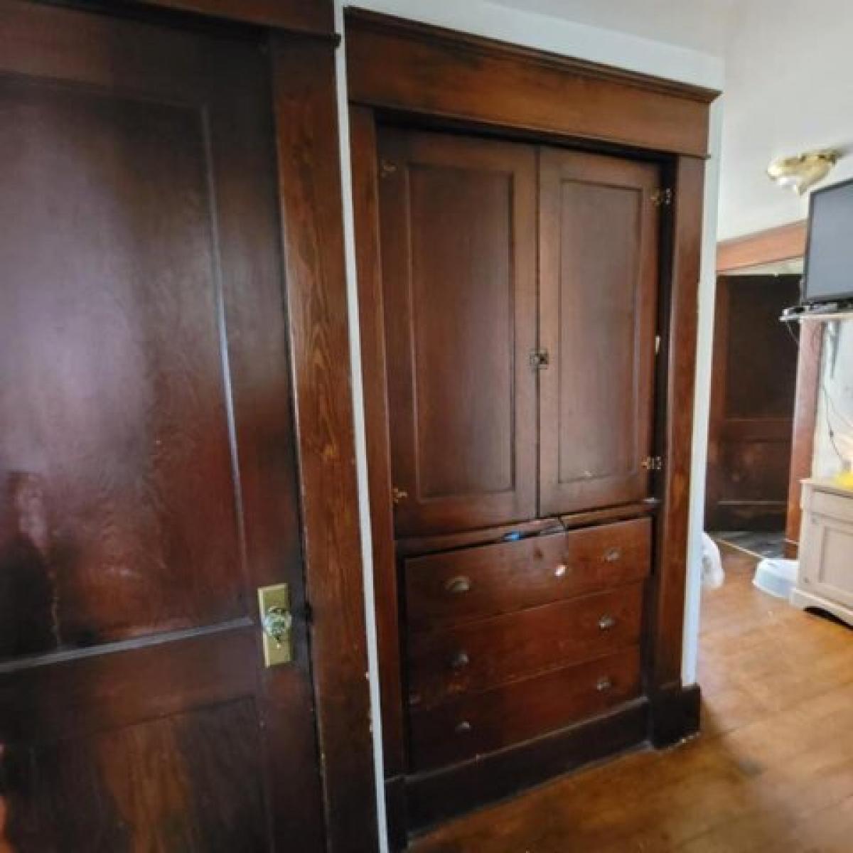 Picture of Home For Sale in Erie, Pennsylvania, United States