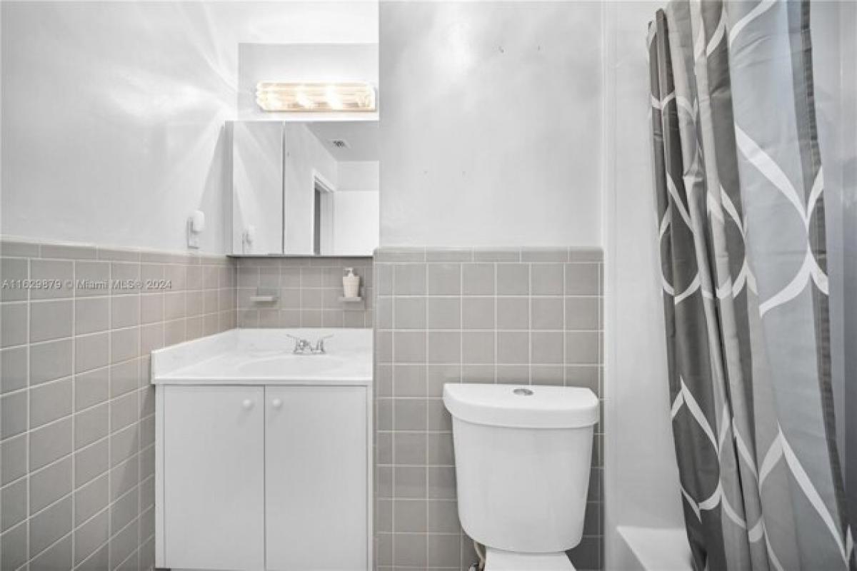 Picture of Home For Sale in Hollywood, Florida, United States