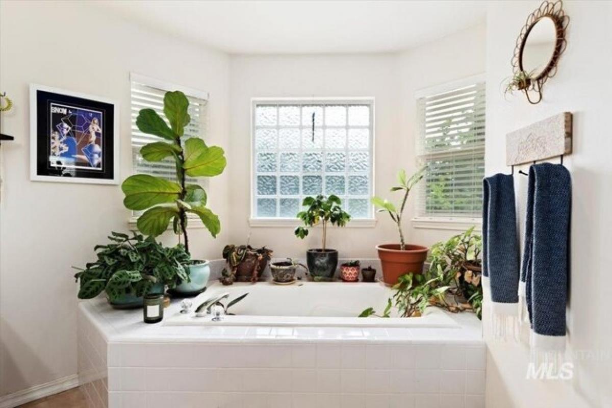 Picture of Home For Sale in Boise, Idaho, United States