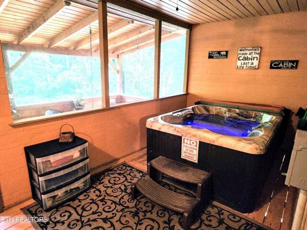 Picture of Home For Sale in Sevierville, Tennessee, United States