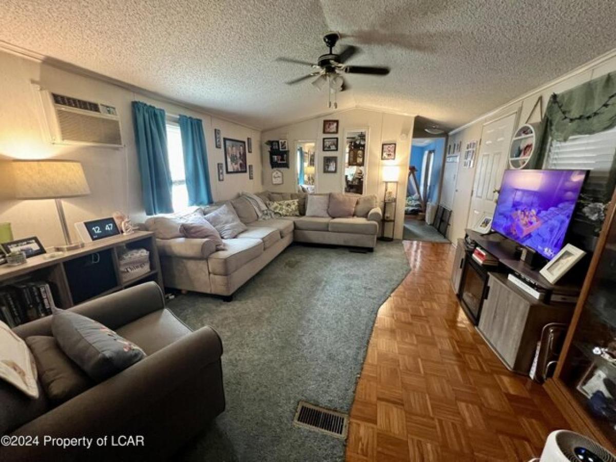 Picture of Home For Sale in Hanover, Pennsylvania, United States