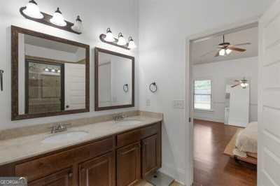 Home For Sale in Flowery Branch, Georgia