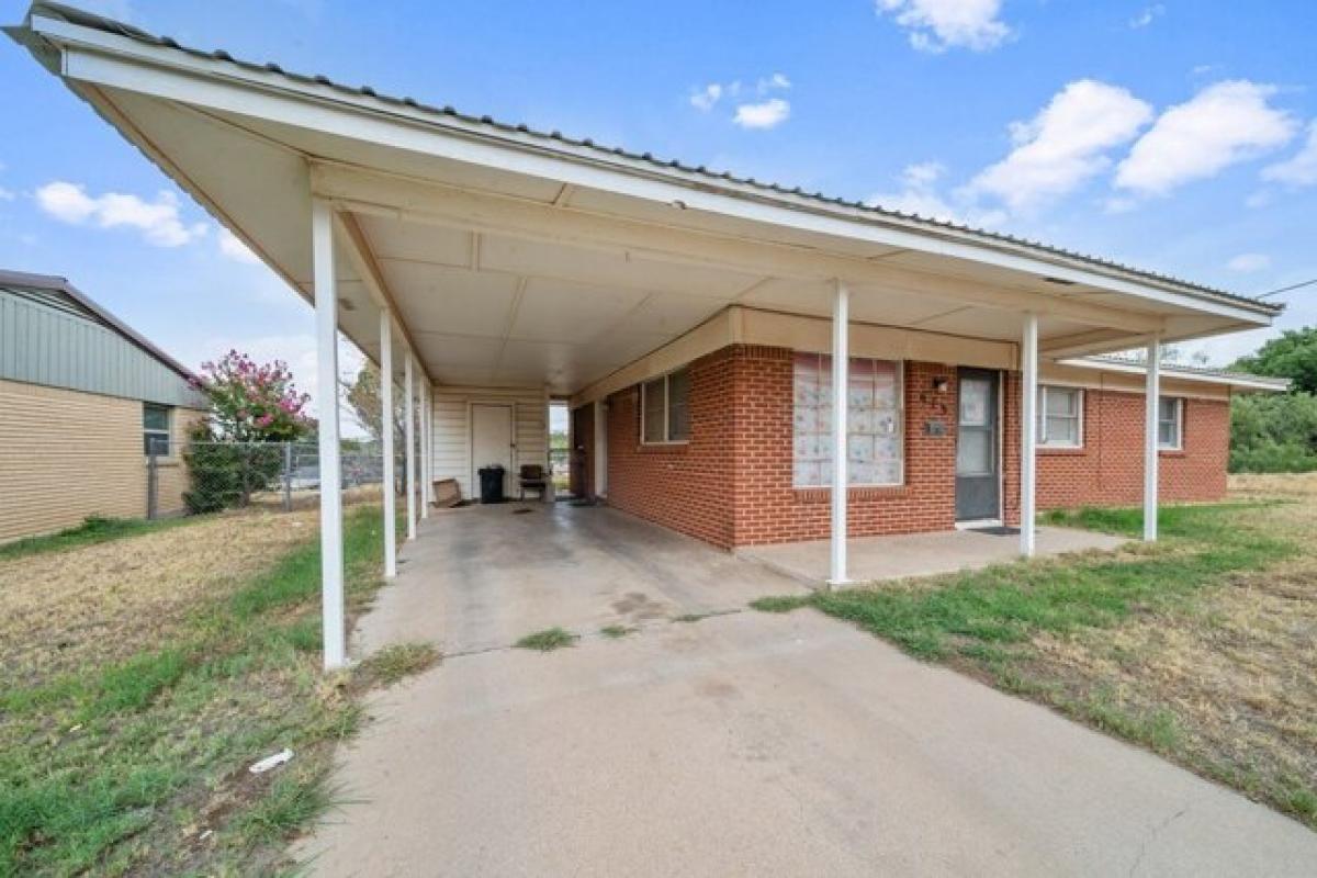 Picture of Home For Sale in Big Spring, Texas, United States