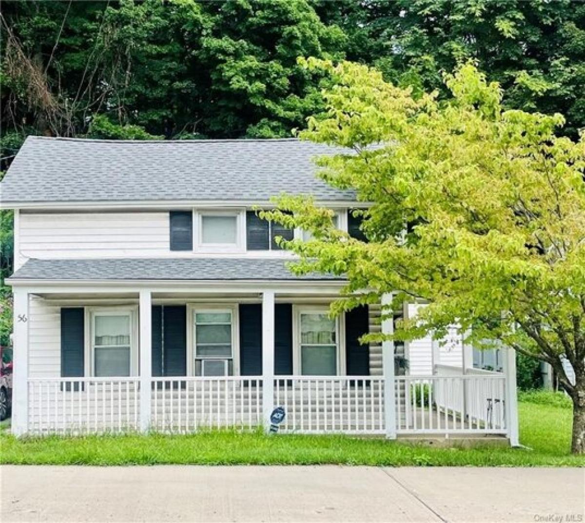 Picture of Home For Sale in Middletown, New York, United States