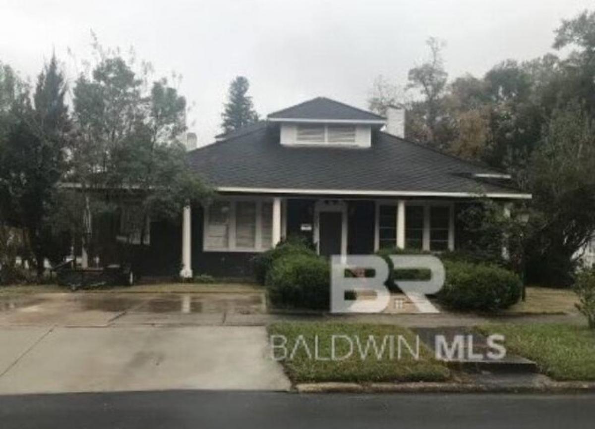 Picture of Home For Sale in Atmore, Alabama, United States