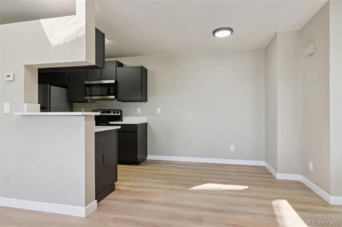 Picture of Home For Sale in Aurora, Colorado, United States