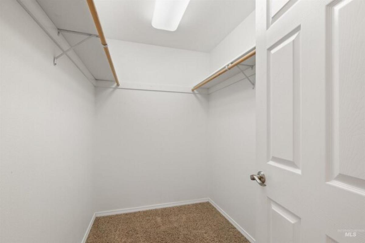 Picture of Home For Sale in Lewiston, Idaho, United States