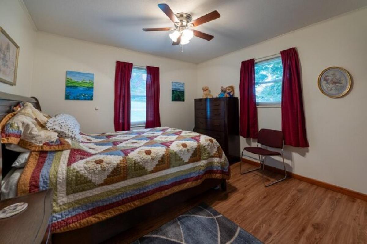 Picture of Home For Sale in Athens, Tennessee, United States