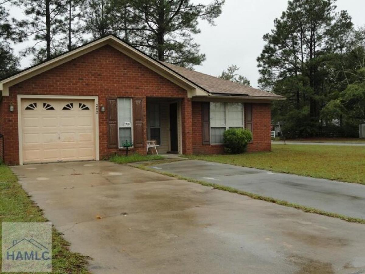 Picture of Home For Sale in Hinesville, Georgia, United States
