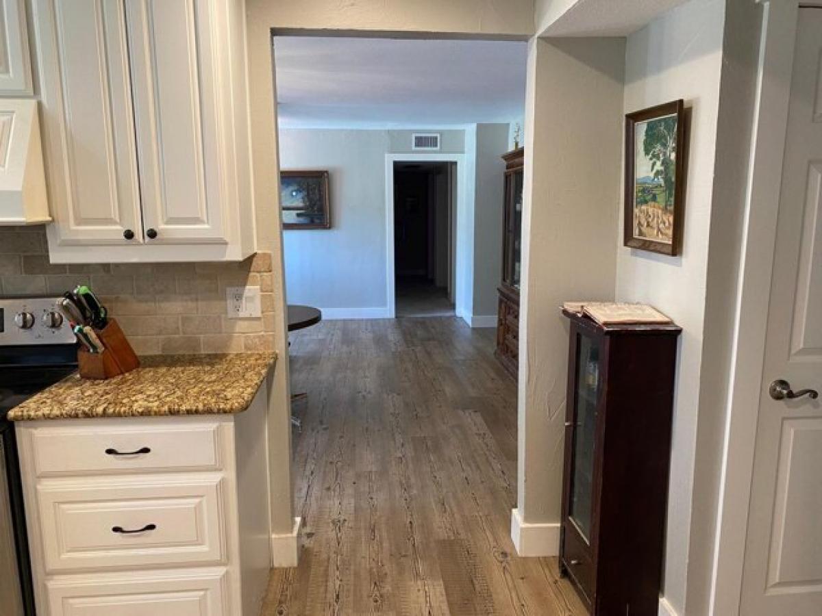 Picture of Home For Sale in Sherman, Texas, United States