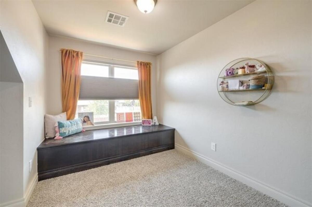 Picture of Home For Sale in Norman, Oklahoma, United States