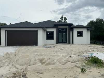Home For Sale in Lehigh Acres, Florida