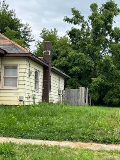 Home For Sale in Flint, Michigan