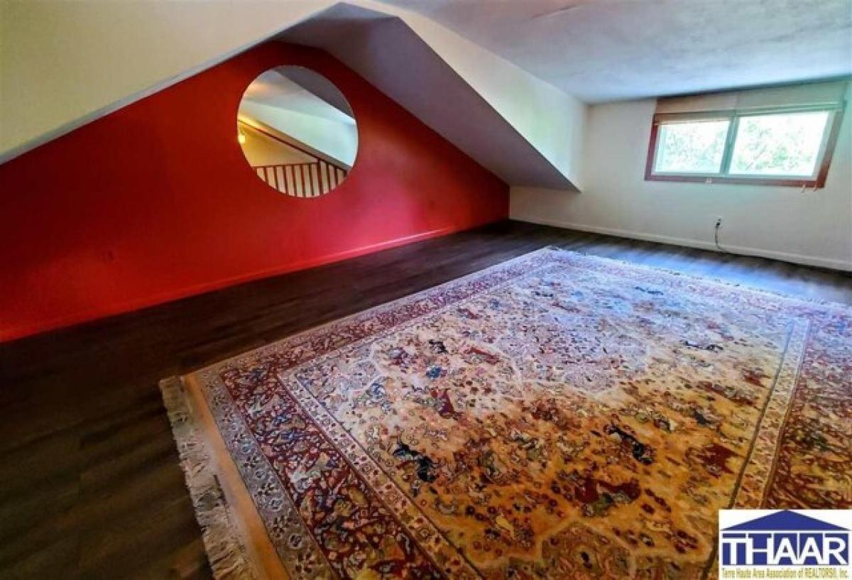 Picture of Home For Sale in Terre Haute, Indiana, United States