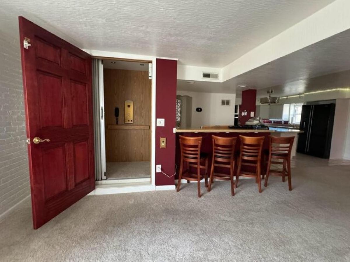 Picture of Home For Sale in Newark, Ohio, United States