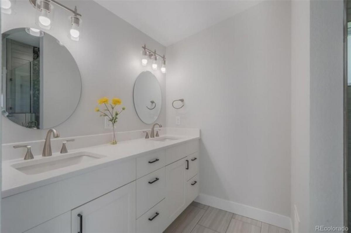 Picture of Home For Sale in Monument, Colorado, United States