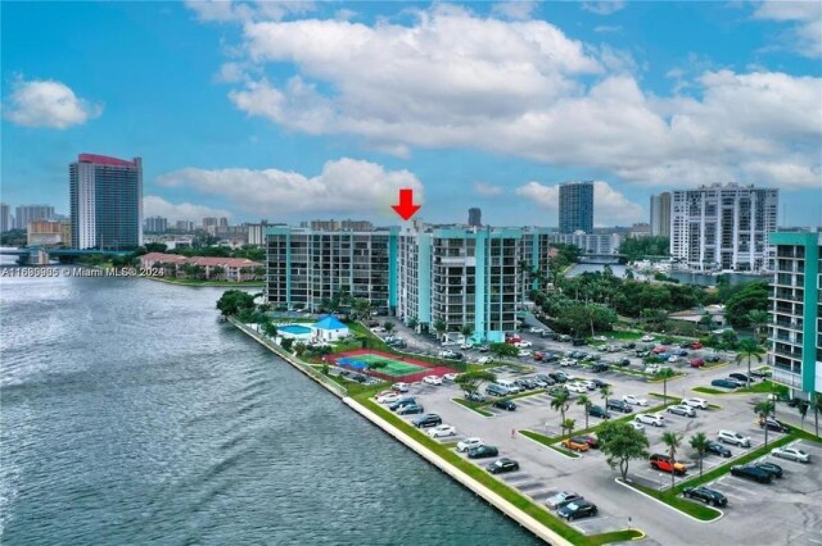 Picture of Home For Sale in Hallandale Beach, Florida, United States